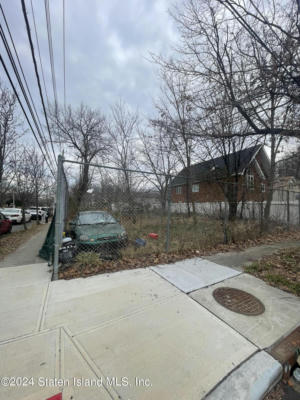 527 PAGE AVE, STATEN ISLAND, NY 10307, photo 4 of 7