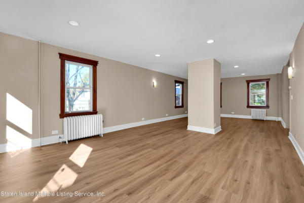 163 BEMENT AVE APT 165, STATEN ISLAND, NY 10310, photo 5 of 33